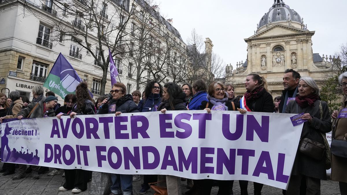 Abortion access in France’s Constitution