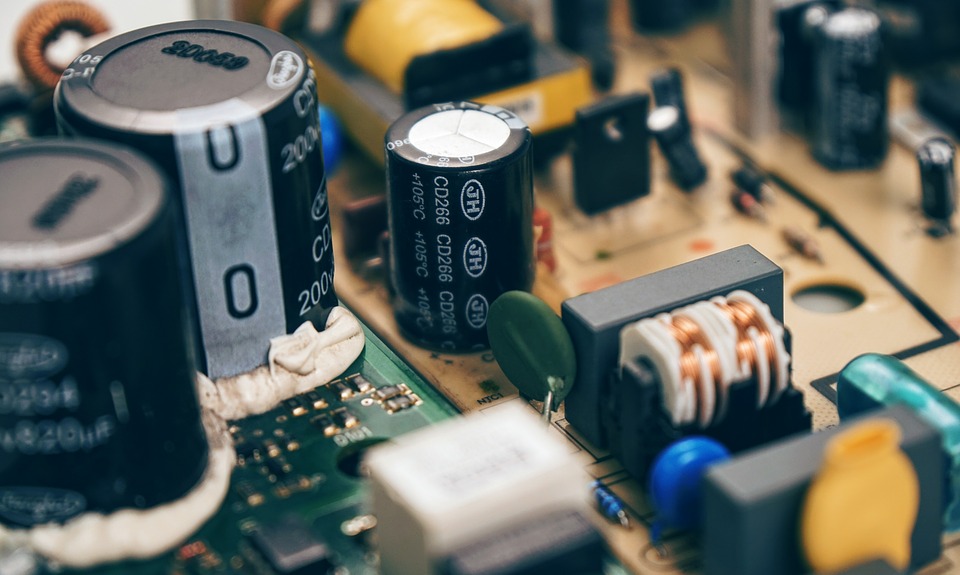 High-performance hybrid supercapacitors