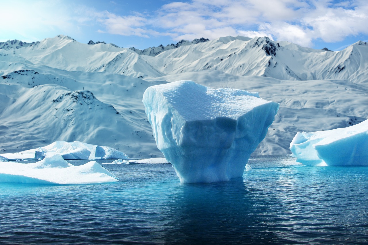 World’s largest iceberg is stuck spinning in circles